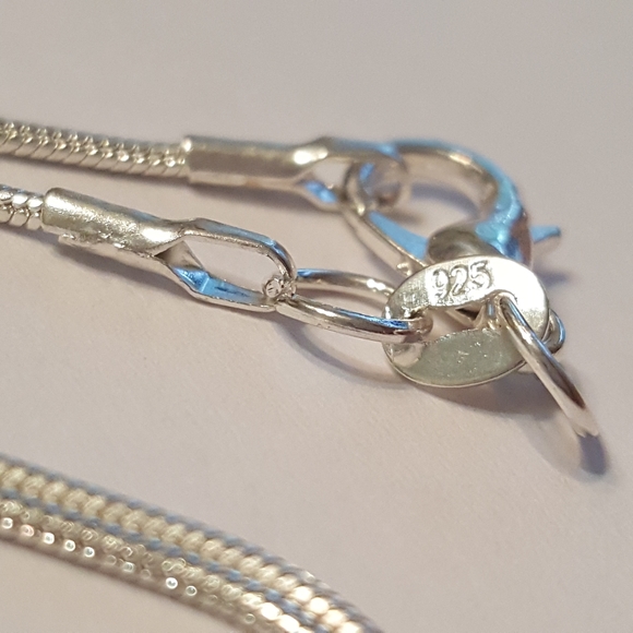 NWOT 18" Brown angel shaped stone necklace. - Picture 9 of 9